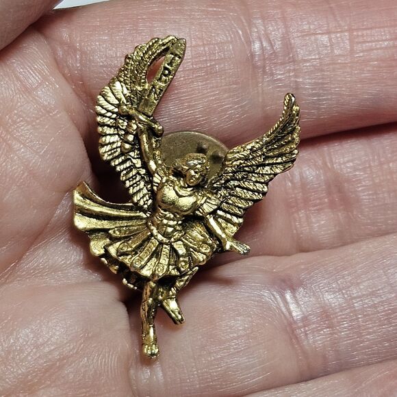 *Sale* Trinity Broadcasting Network Warrior Angel Pin Gold Tone Aprx 1 inch - Picture 1 of 10